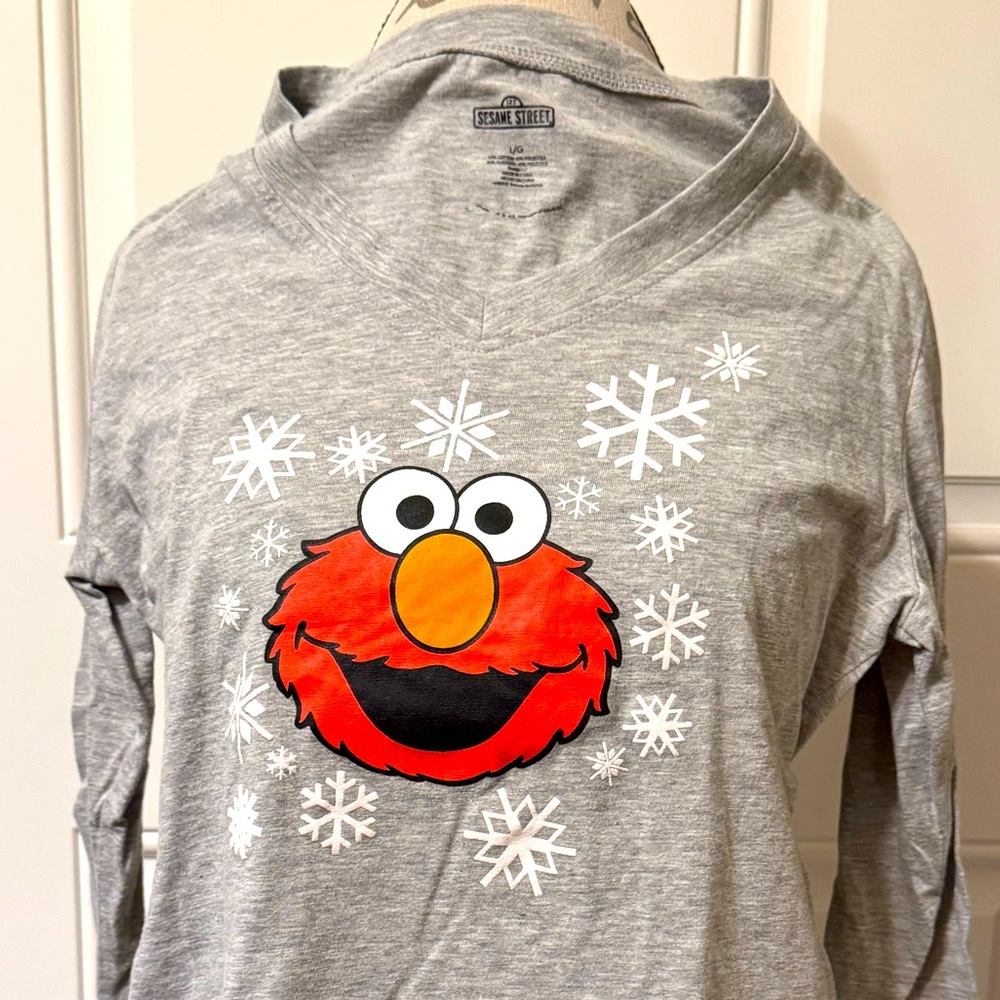 ❄️ELMO SNOWFLAKE SHIRT❄️